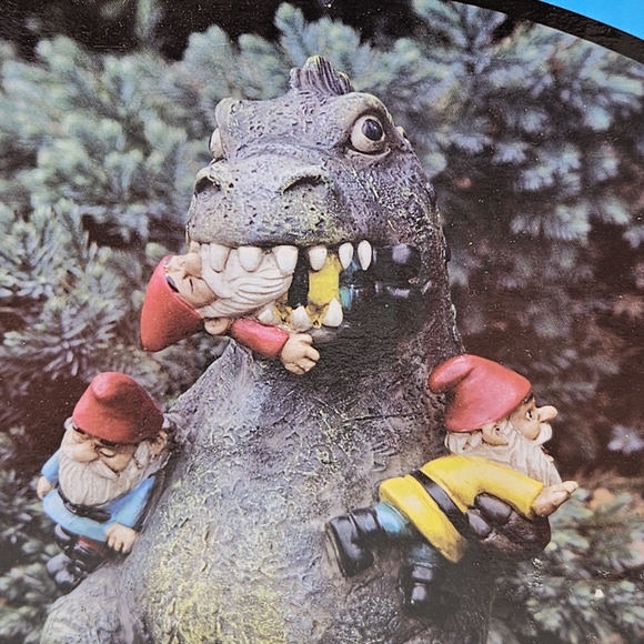 New garden gnome - the massacre 9 in tall new in box dinosaur eating gnomes - Picture 8 of 10